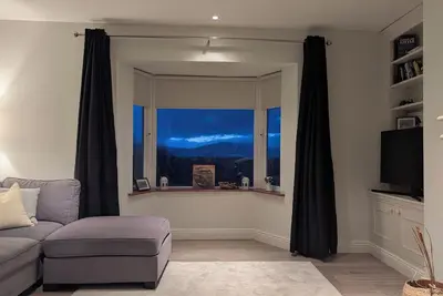 Image de Escape to this stunning 3-Bedroom Retreat with Panoramic West Kerry Views