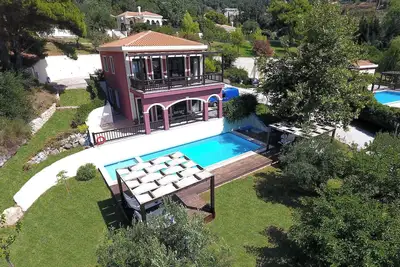 Image de Apollo Top Floor Apartment