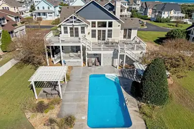 Image de Eventide: Views of the Golf Course | Private Pool | Ensuite Bedrooms