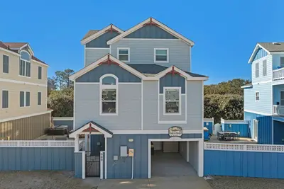 Image de Hang on Sloopy: Community Pool | Garage | Oceanside