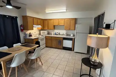 Image de Vacation Home Cute 3 bed 1 bath with Plenty Of Parking. Cardinals Stadium
