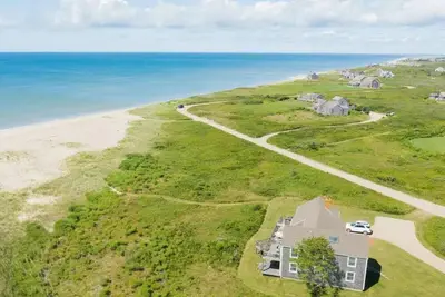 Image de Waterfront Madaket Beach House!