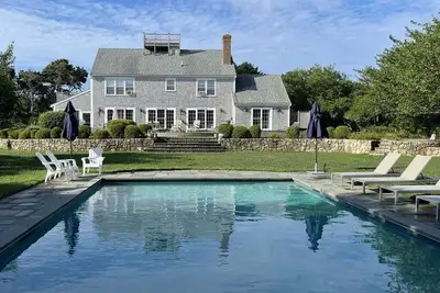 Image de Beautiful, private Nantucket home near Nobadeer beach
