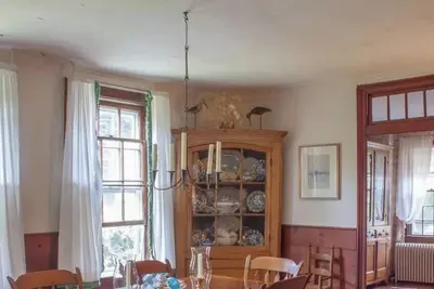 Image de 18th century home in town