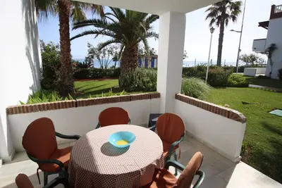 Image de Appartement in Torrox Costa mit Beheiztem gemeinsamem Pool und Meerblick by Interhome