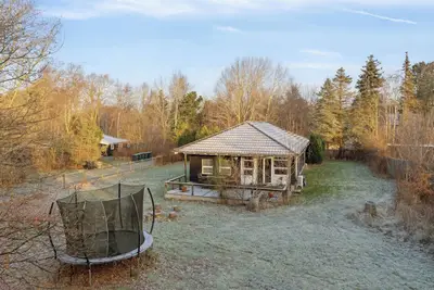 Image de Cozy wooden cottage close to nature and beach