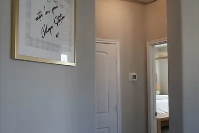 Image de Spacious & Elegant Family Retreat Minutes from Texas A&M! Sleeps 13 Comfortably!