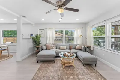 Image de Nautical Bliss on Nicholson Unit A