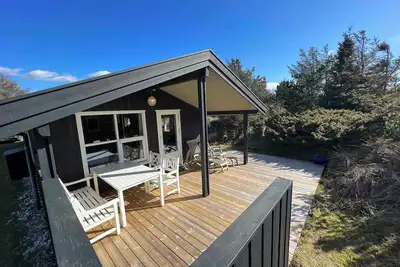 Peaceful base near beach and nature