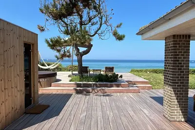 Image de Magnificent seaside villa with stunning views