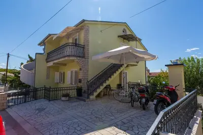 Image de Stivic 1 / Hr-08046-02 by Interhome