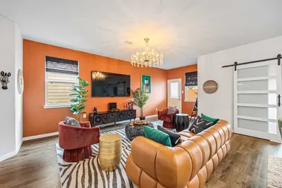 Image de TerracottaHut with Hot Tub and Gameroom near Iah Airport