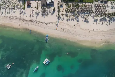 Image de Upscale 2br Near Bibijagua Beach | Walk to Sand