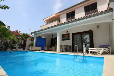 Image de Villa Viktoria / Hr-11041-01 by Interhome