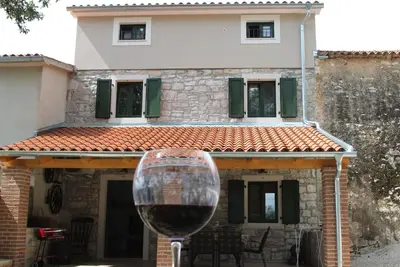 Image de Cottage Vinkovic / Hr-11044-01 by Interhome