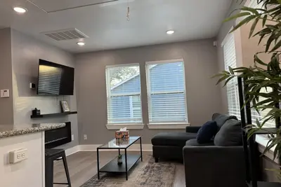 Image de Enjoyable 2-bedroom house with Ac in vibrant Houston