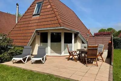 Image de mit Terrasse, Grill und Garten by Interhome