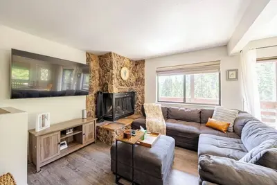 Stagecoach Condo- your tranquil getaway in Stateline, Nv
