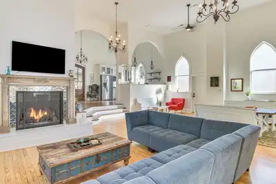 Image de 'The Sanctuary' in Historic Dtwn Staunton