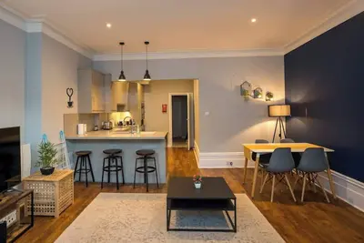 Image de Perfect Pad nr Beach + Lanes | Parking | Sleeps 4