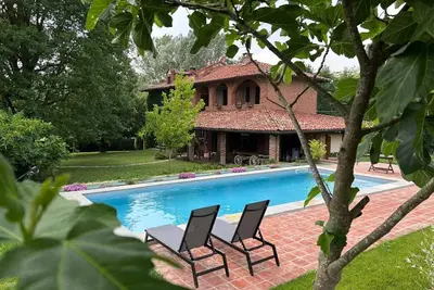 Image de Spacious Piemonte country house with pool for families and friends