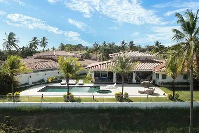 Image de Incredible 4-Bedroom Villa with Ensuite Bathrooms 🏡<br>Private Pool 😎 | Steps from the Beach 👙🌊🌴