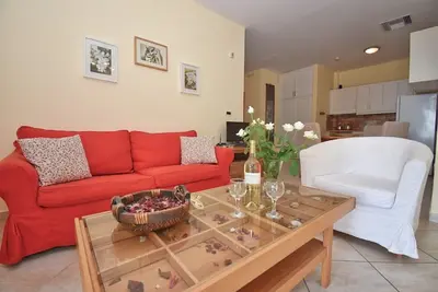 Image de Daphne Two Bedroom Apartment