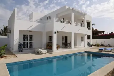 Image de Villa avec piscine privée 10x5 avec Wifi Gratuit