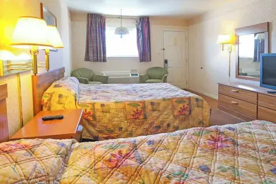 Image de Tranquil I-64 Stays | Minutes to Downtown Lewisburg | 2 Units, 2 Full Beds