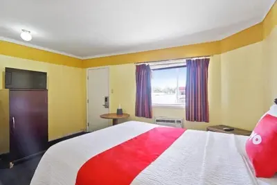 Image de Downtown Alpine Modern Room Near Hiking Trails & Alpine Amtrak Station