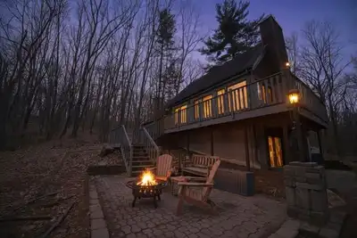 Image de Cozy Cabin on Crooked Lane close to Lake Wisconsin