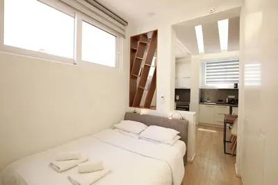 Emily in Athens - Central modern flat