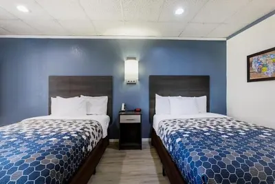 Image de Budget-Friendly Lodging Near Us-52 Corridor | Simple Stay with Easy Road Access