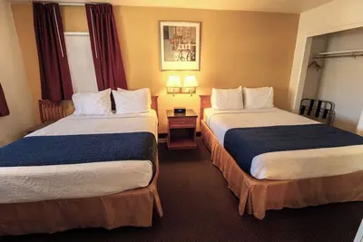 Image de Chic Room with Comfortable Beds and Private Bath Near Downtown Pendleton