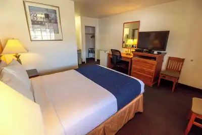 Image de Budget-Friendly Room w/ Comfortable Beds Perfect for Eastern Oregon Road Trips