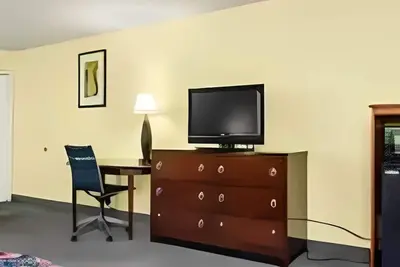 Image de 2 Queen Beds near Kentucky Science Center | Efficiently Near I-65 | Free Parking