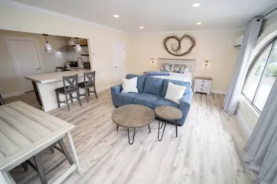 Image de She She's Cozy 1-bedroom studio in charming Globe with Ac for relaxing stays