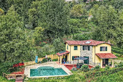 Stunning Villa with Infinity Pool & Panoramic Views over Bagni di Lucca