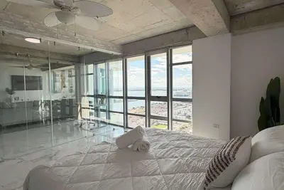 Image de Skyview Penthouse: Vistas al Mar y Ciudad en San Juan