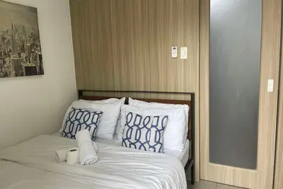 Image de Shore Residences Moa 14th C2 1br with balcony pool view By darpm