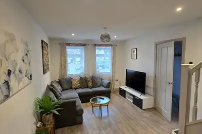 Image de Modern 2 Bedroom Home + Free Parking