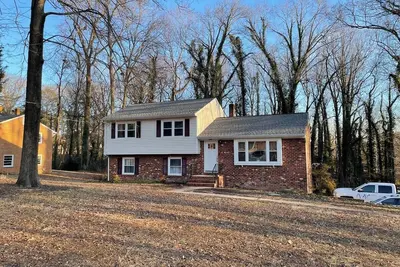 Image de Spacious 4-bedroom house with wifi and out door dining