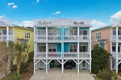 Image de Coastal Sky House at Kure Beach | 4br/4ba Coastal Retreat