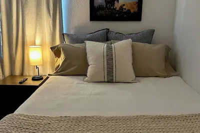 Image de Cozy 2-bedroom condo in beautiful Livingston with Ac and good Heat