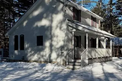 Image de Enjoy an all seasons retreat, perfect for relaxing getaways in Tamworth Nh