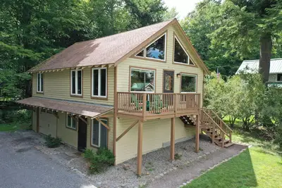 Image de Treetop Cottage -  views of 4th lake - 3 bedroom 1 bath close to Inlet