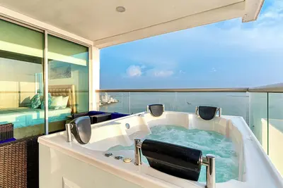 Image de Super Luxury 3br Apartament with Private Jacuzzi