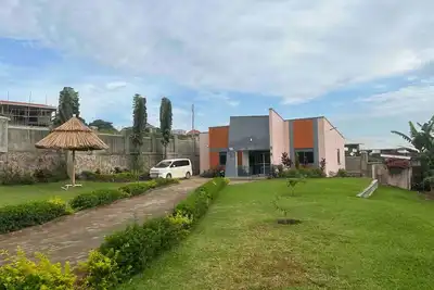 Image de Three bedroom lake cottage