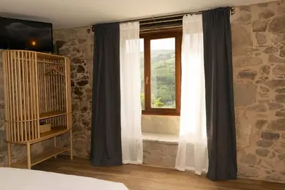 Image de Superior Villa in the Ribeira Sacra, A Gamela