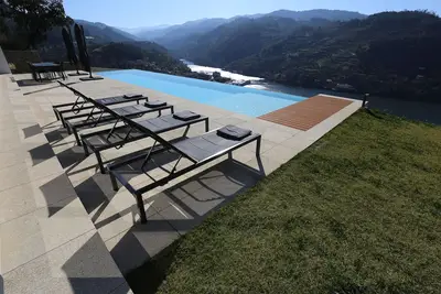 Image de Luxury house, stunning views of the Douro River, heated pool